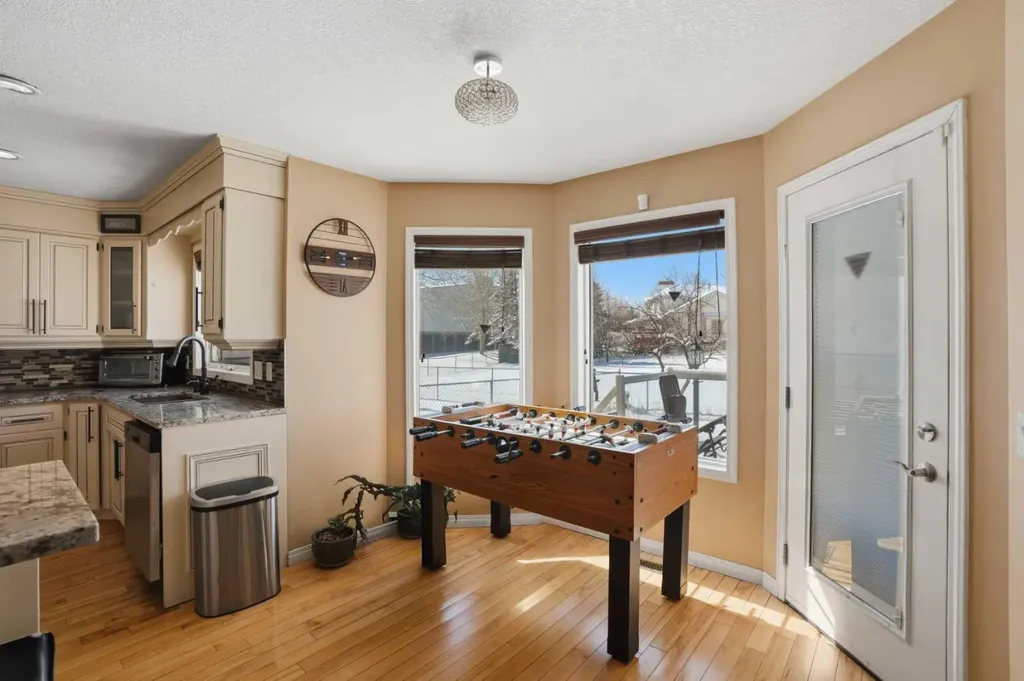 5221 Coral Shores Drive NE Calgary AB T3J 3J7