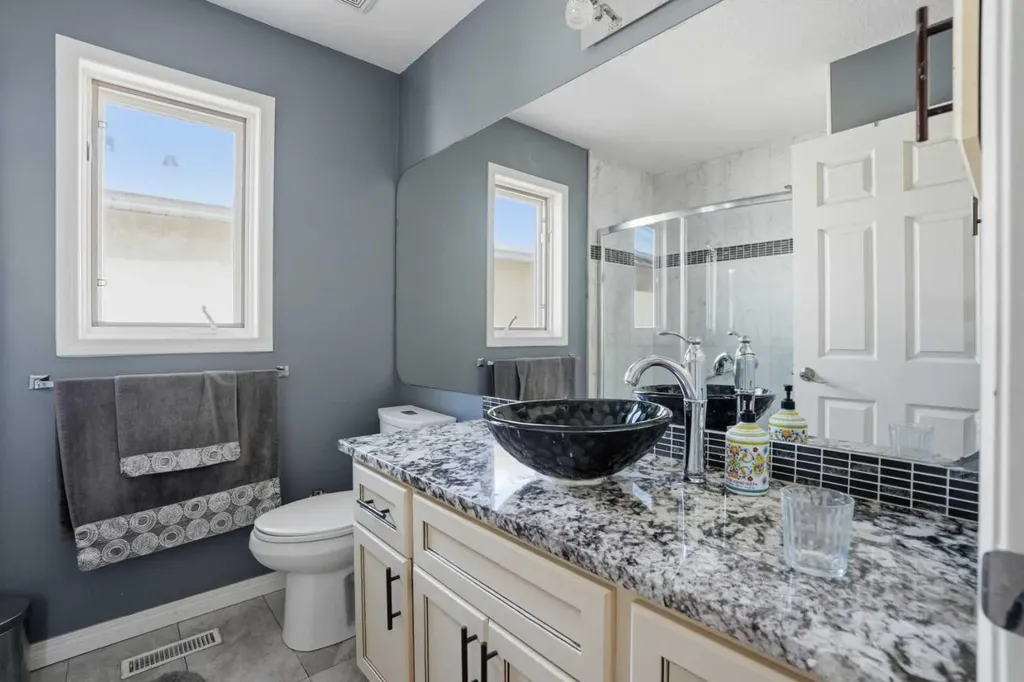 5221 Coral Shores Drive NE Calgary AB T3J 3J7