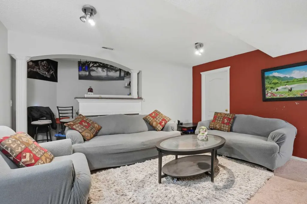 5221 Coral Shores Drive NE Calgary AB T3J 3J7