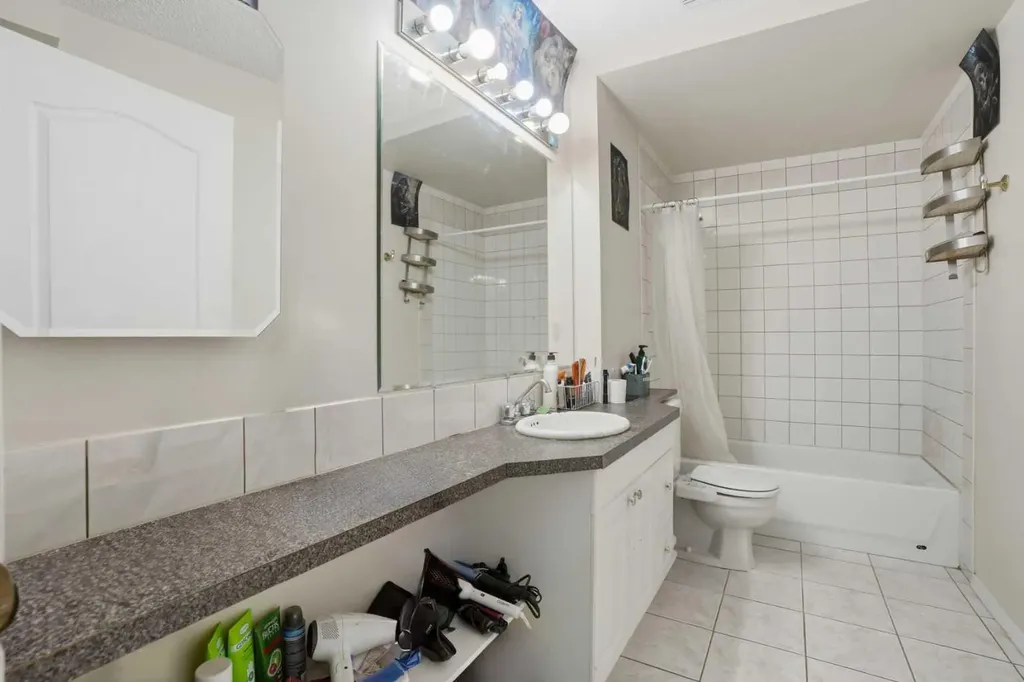 5221 Coral Shores Drive NE Calgary AB T3J 3J7