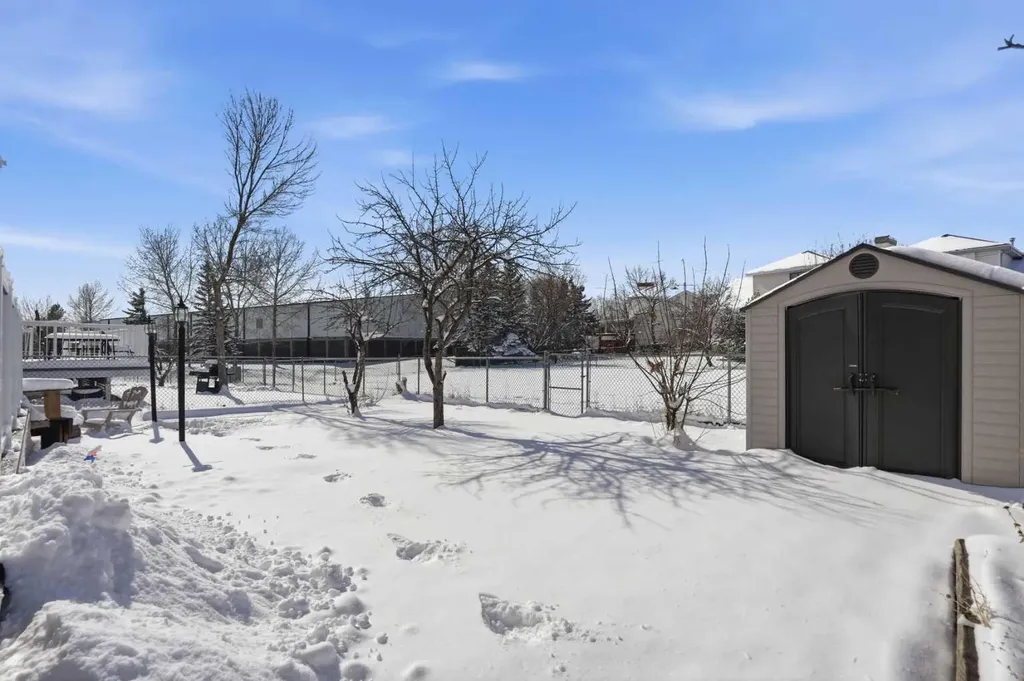 5221 Coral Shores Drive NE Calgary AB T3J 3J7