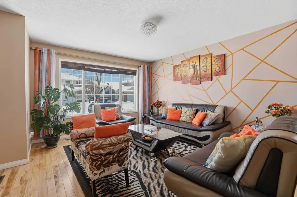 5221 Coral Shores Drive NE Calgary AB T3J 3J7