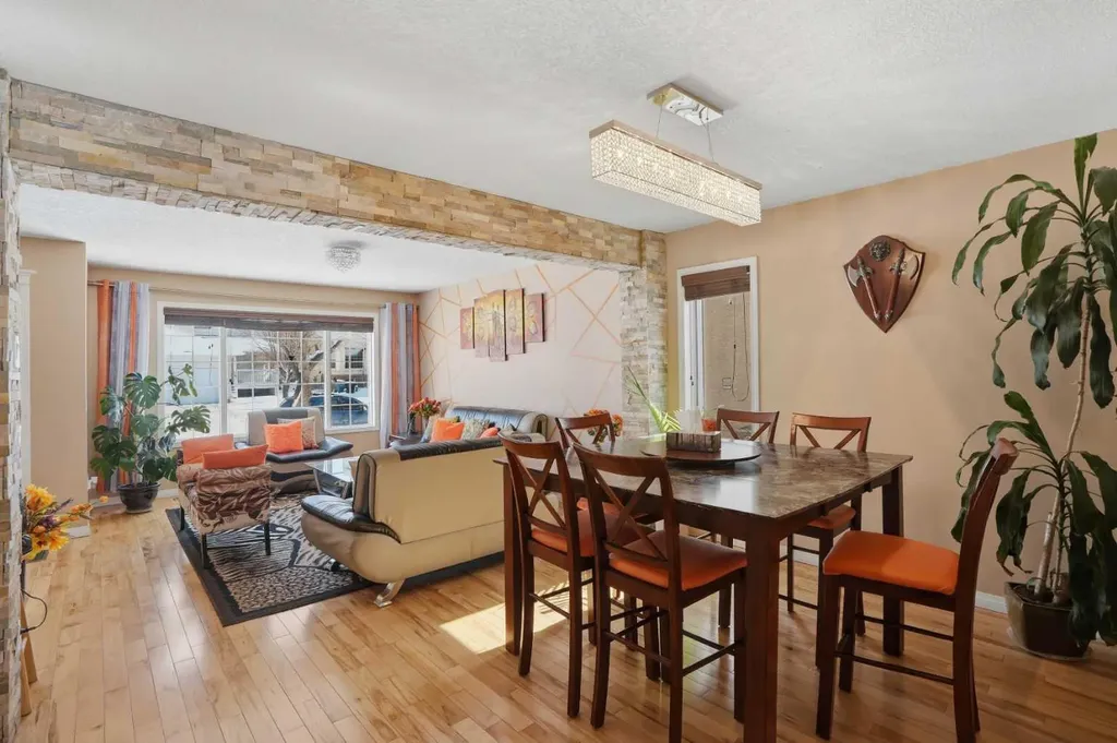 5221 Coral Shores Drive NE Calgary AB T3J 3J7