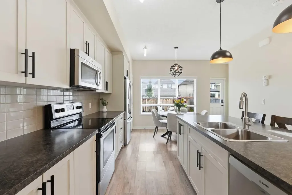591 Mahogany Boulevard SE Calgary AB T3M 1X8