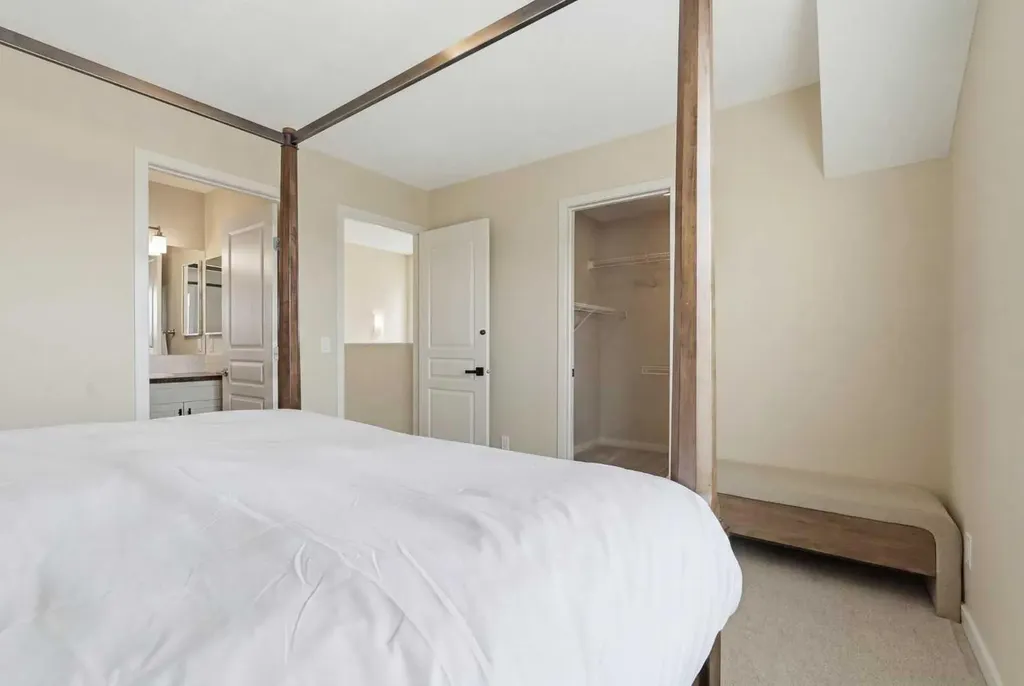 591 Mahogany Boulevard SE Calgary AB T3M 1X8
