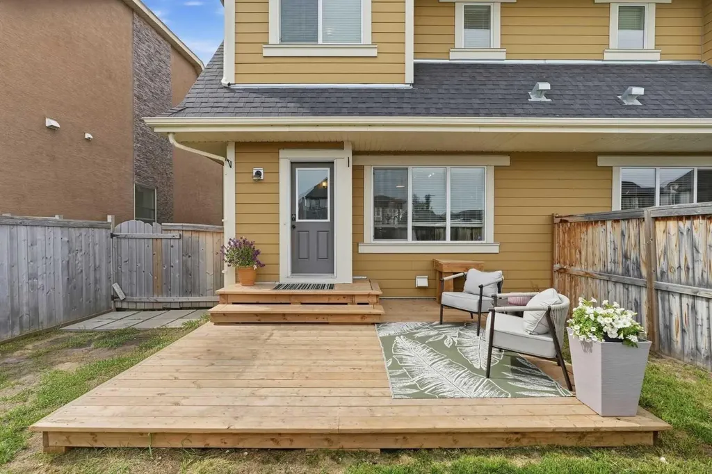 591 Mahogany Boulevard SE Calgary AB T3M 1X8