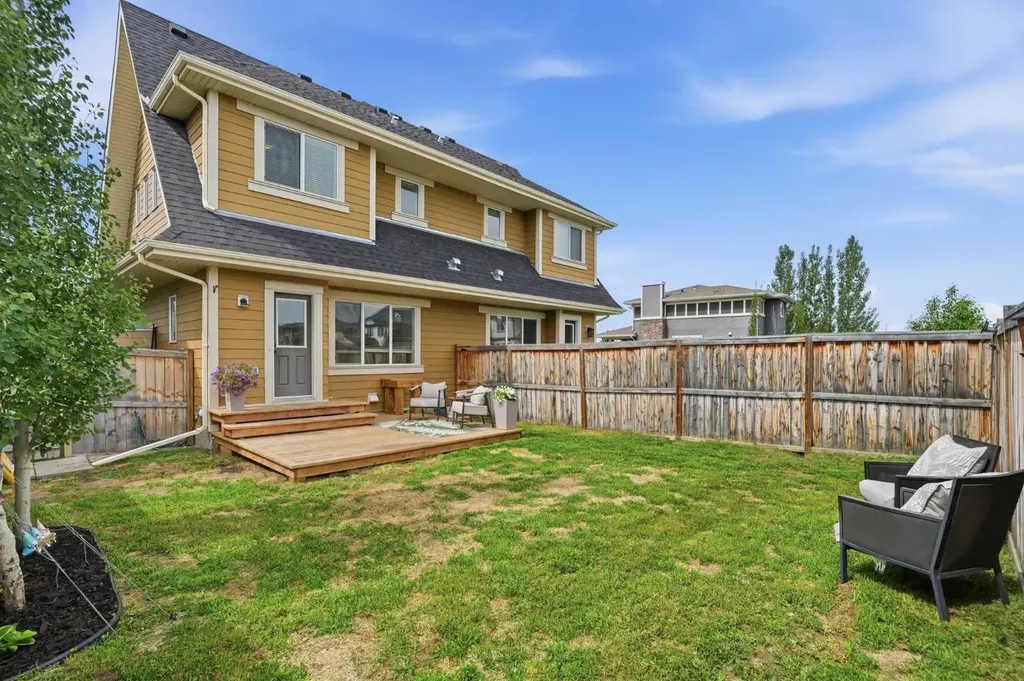 591 Mahogany Boulevard SE Calgary AB T3M 1X8