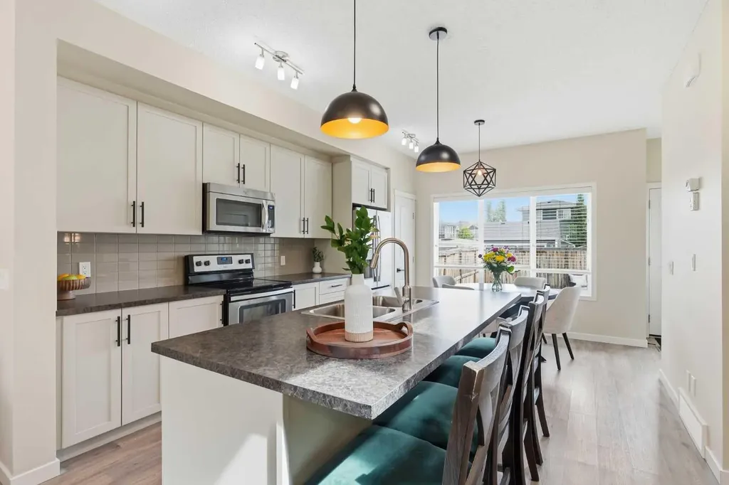 591 Mahogany Boulevard SE Calgary AB T3M 1X8