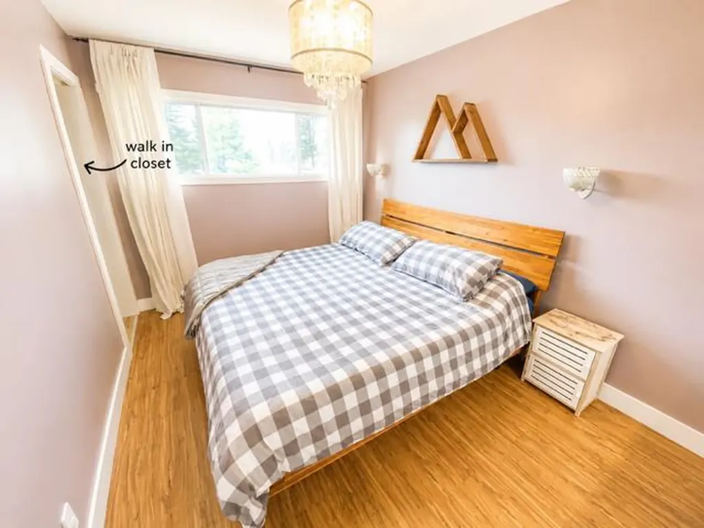 111 Willow Drive Hinton AB T7V1E5