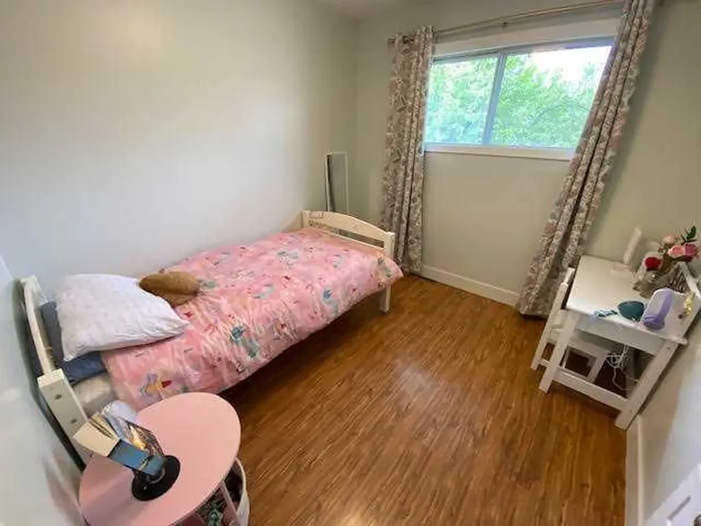 111 Willow Drive Hinton AB T7V1E5