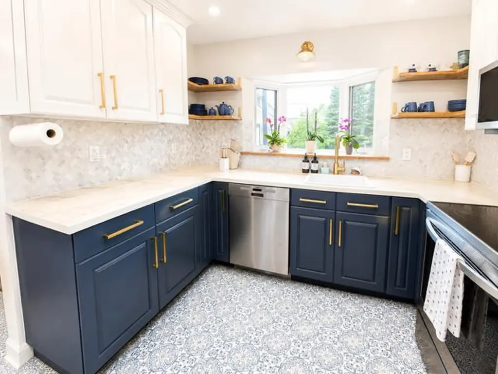 111 Willow Drive Hinton AB T7V1E5