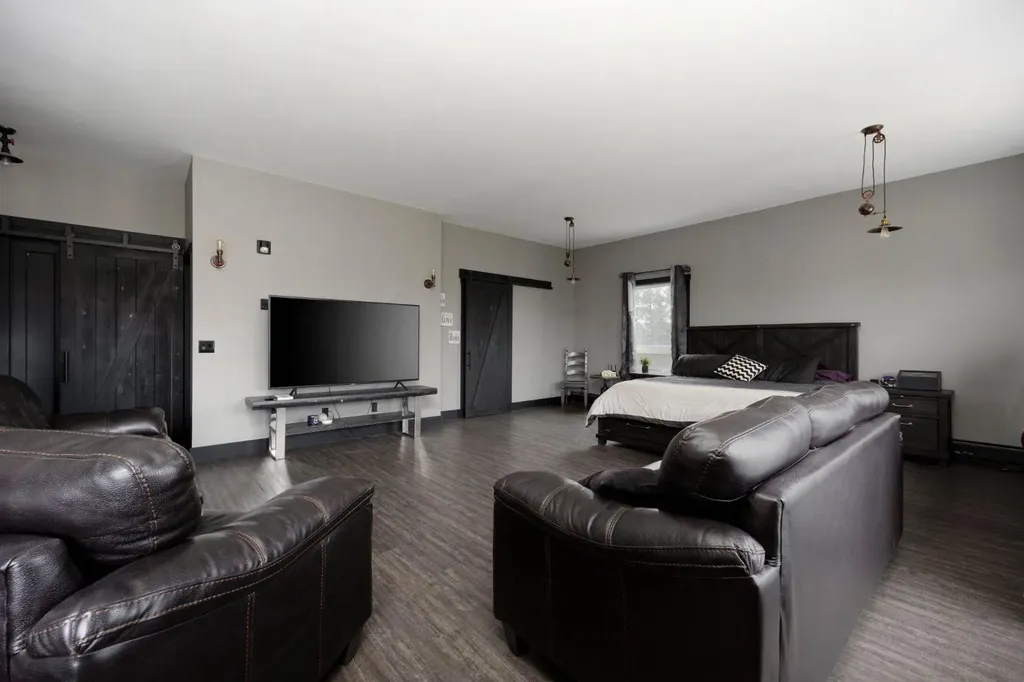 8026 Franklin Avenue Fort Mcmurray AB T9H 5K3
