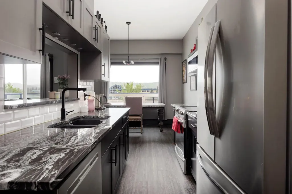 8026 Franklin Avenue Fort Mcmurray AB T9H 5K3