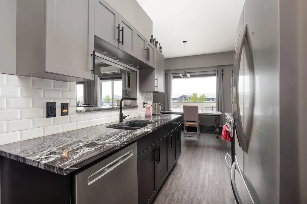 8026 Franklin Avenue Fort Mcmurray AB T9H 5K3