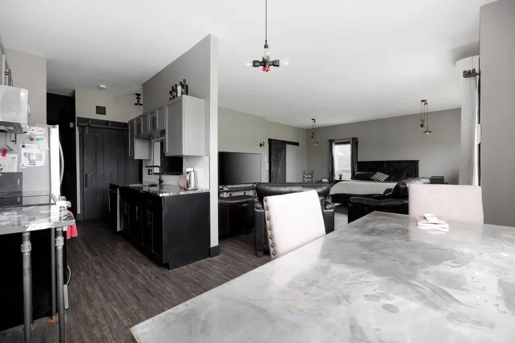 8026 Franklin Avenue Fort Mcmurray AB T9H 5K3