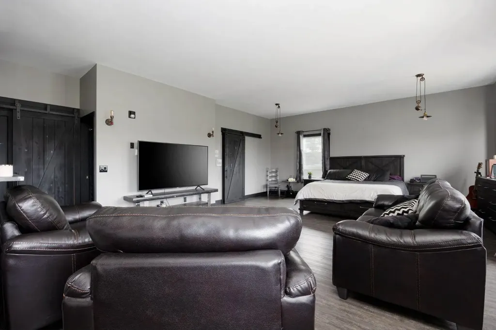 8026 Franklin Avenue Fort Mcmurray AB T9H 5K3