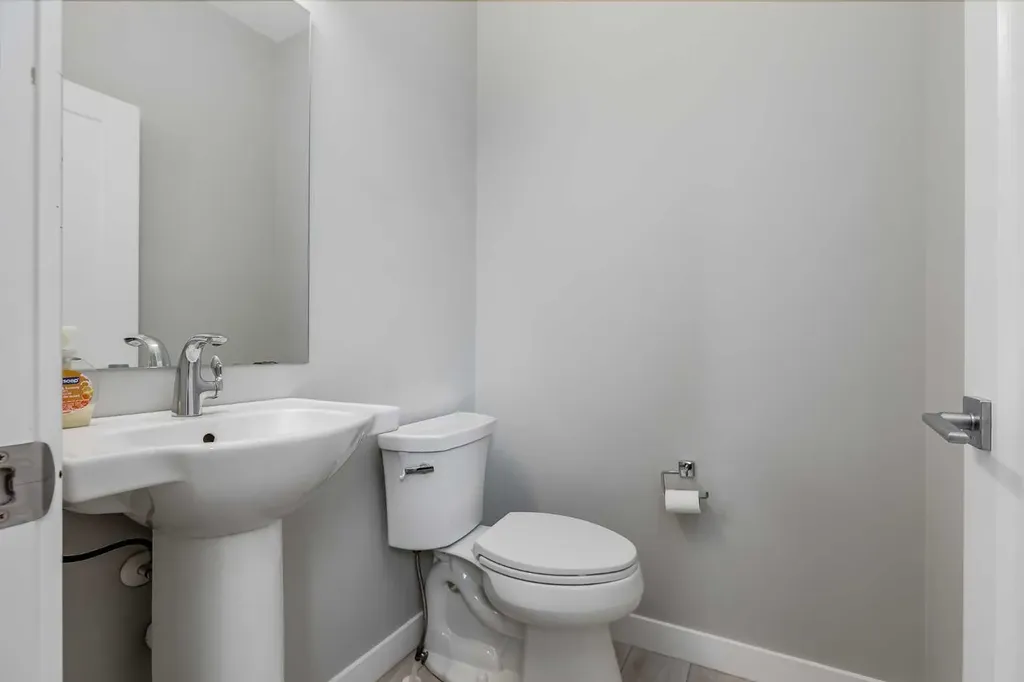 25 Red Embers Place NE Calgary AB T3N 1K6