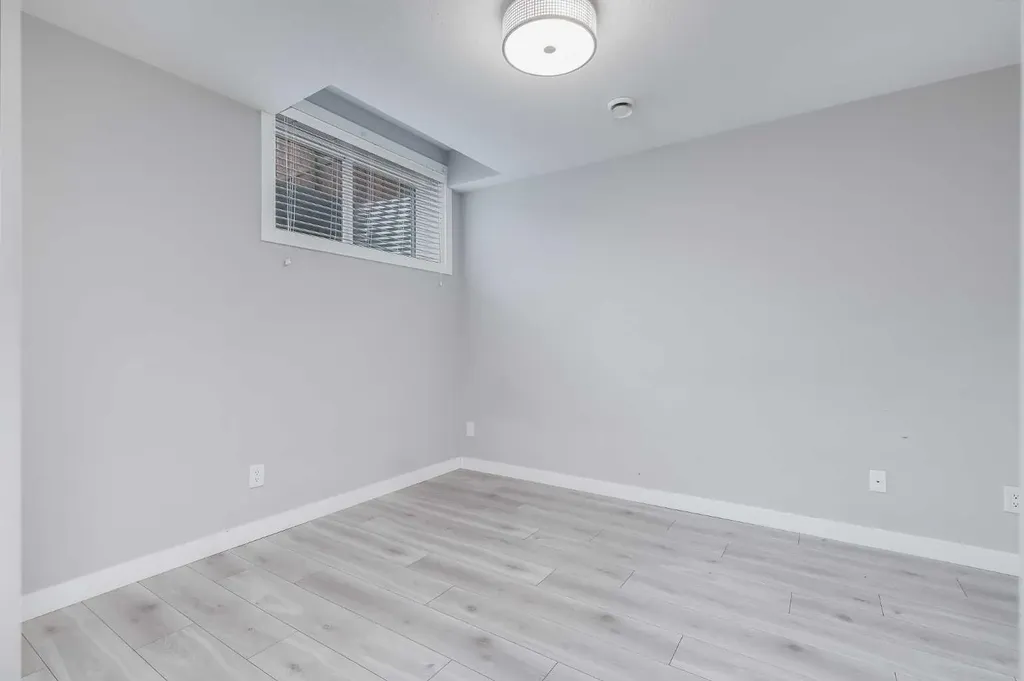 25 Red Embers Place NE Calgary AB T3N 1K6