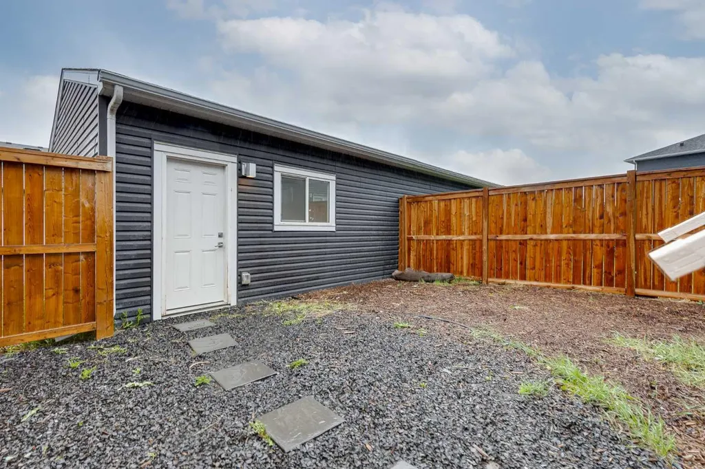 25 Red Embers Place NE Calgary AB T3N 1K6