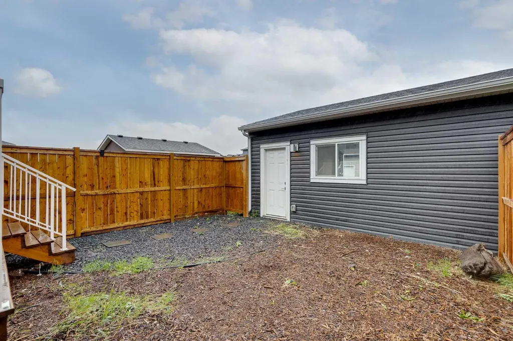 25 Red Embers Place NE Calgary AB T3N 1K6