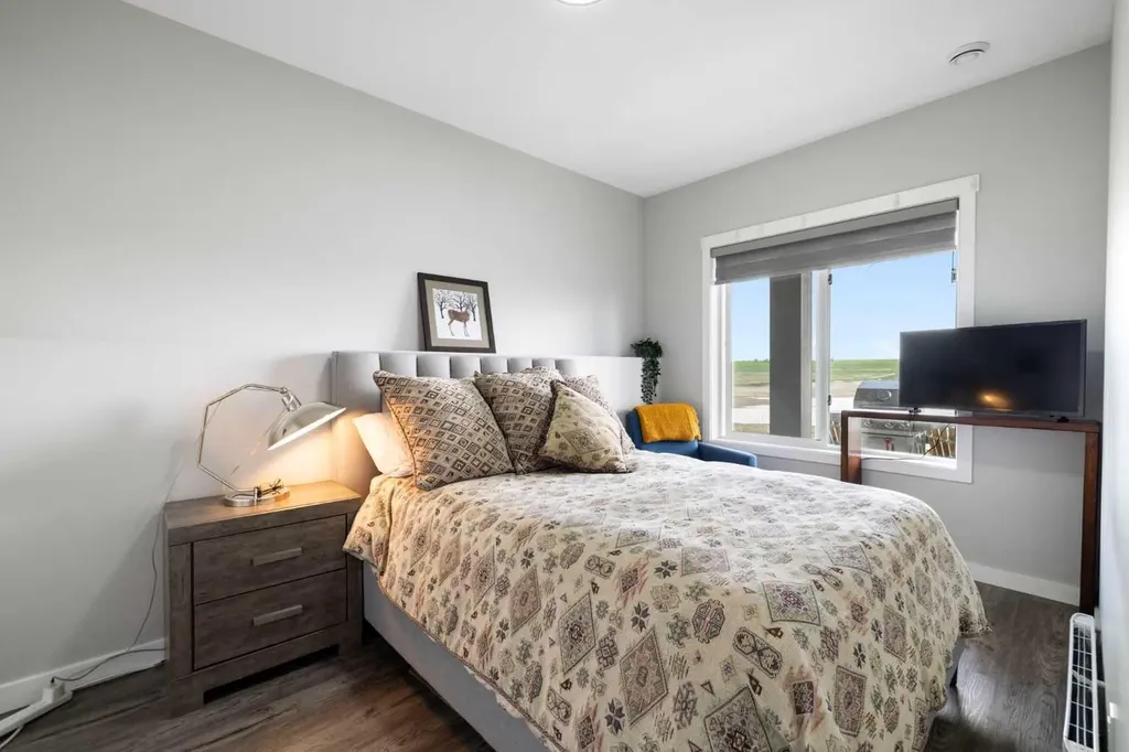 836 Edgefield Street Strathmore AB T1P 0A7