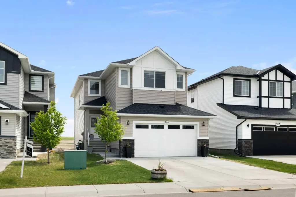 836 Edgefield Street Strathmore AB T1P 0A7