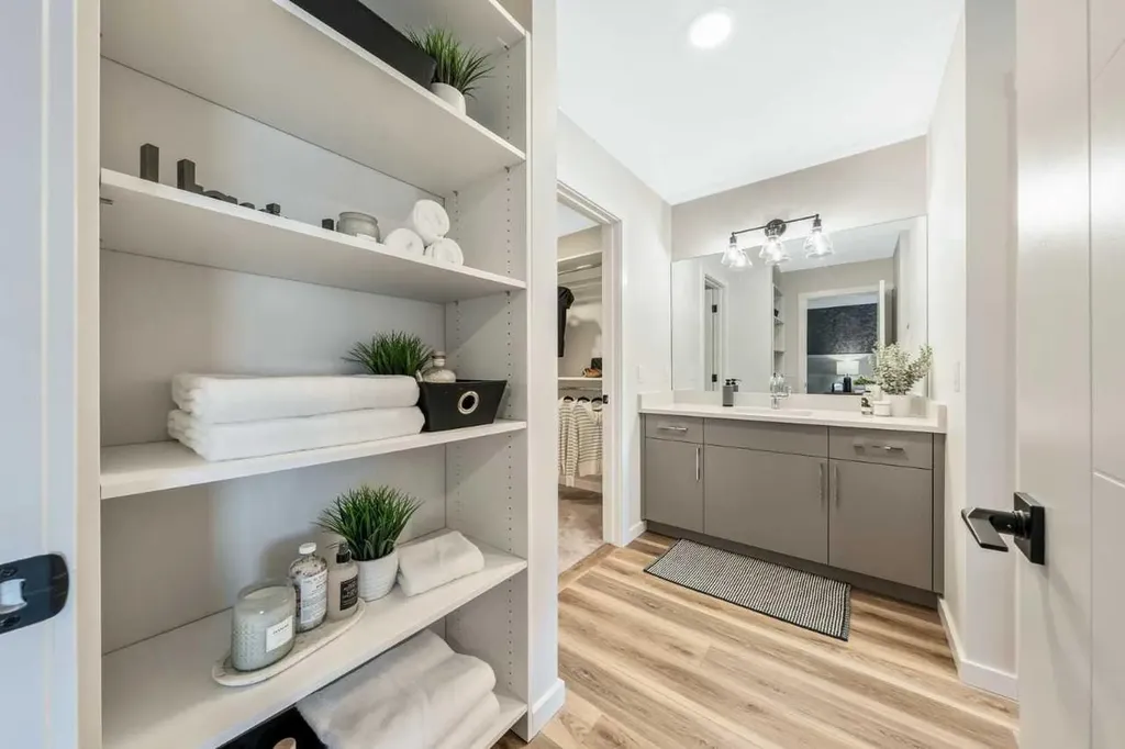 146 Osprey Hill Way SW Calgary AB T3B6S3