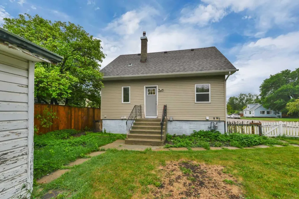 4030 51a Street Red Deer AB T4N 2B3
