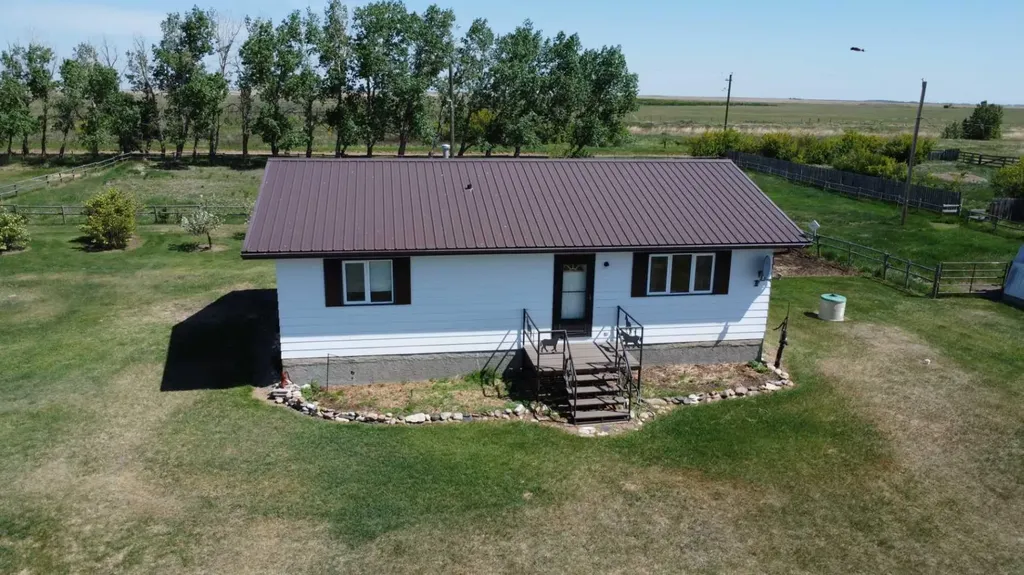 236 1 Avenue S Rural Special Areas No. 2 AB T0J 3P0