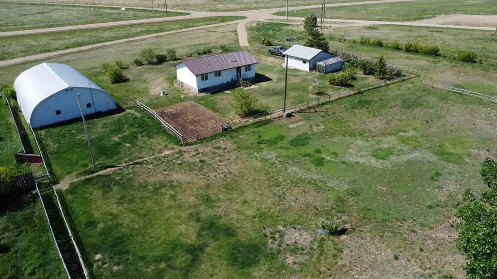 236 1 Avenue S Rural Special Areas No. 2 AB T0J 3P0