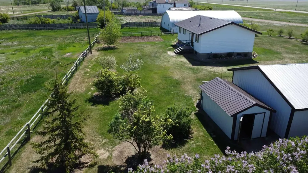 236 1 Avenue S Rural Special Areas No. 2 AB T0J 3P0