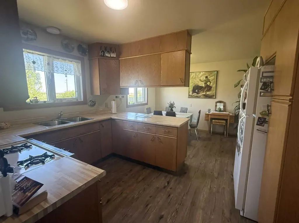 236 1 Avenue S Rural Special Areas No. 2 AB T0J 3P0