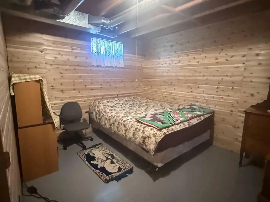 236 1 Avenue S Rural Special Areas No. 2 AB T0J 3P0