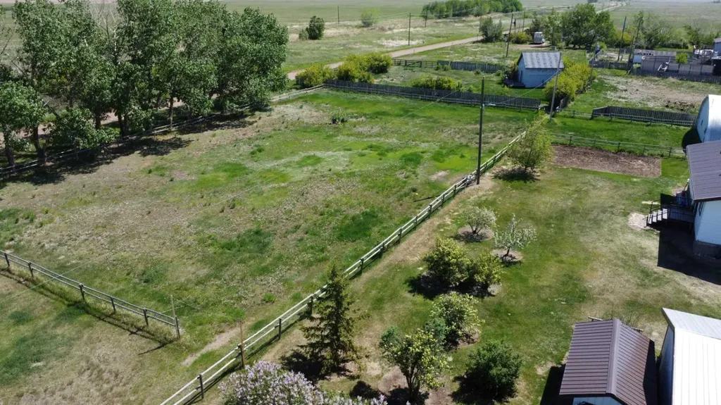236 1 Avenue S Rural Special Areas No. 2 AB T0J 3P0