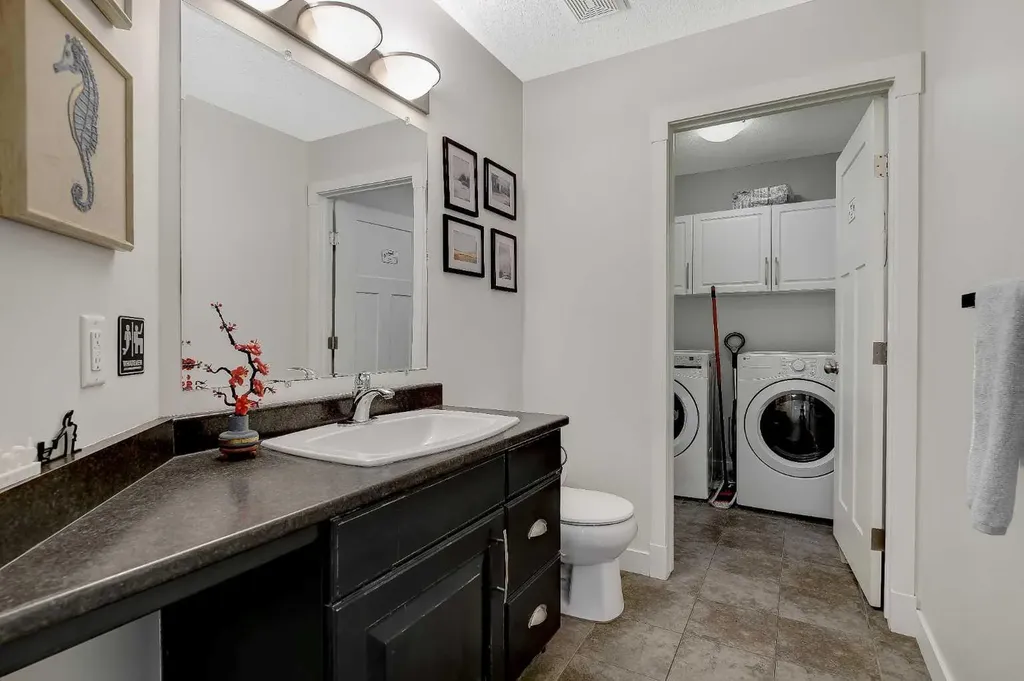 11513 71 Avenue Grande Prairie AB T8W 0E8