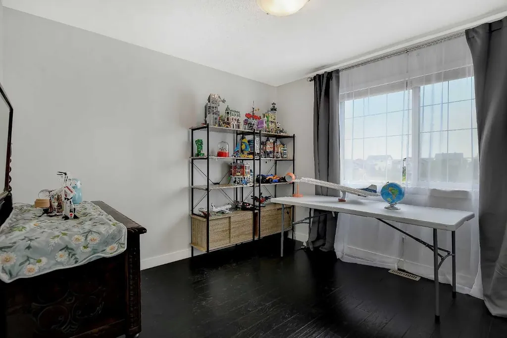 11513 71 Avenue Grande Prairie AB T8W 0E8
