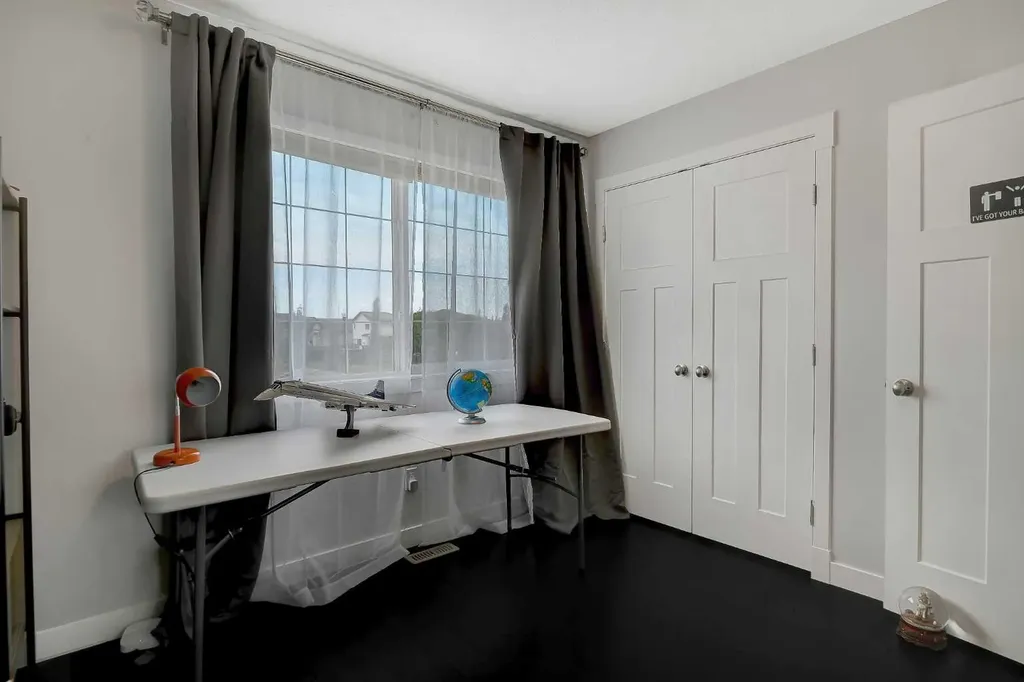 11513 71 Avenue Grande Prairie AB T8W 0E8