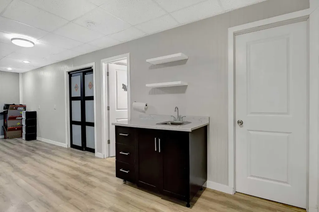 11513 71 Avenue Grande Prairie AB T8W 0E8