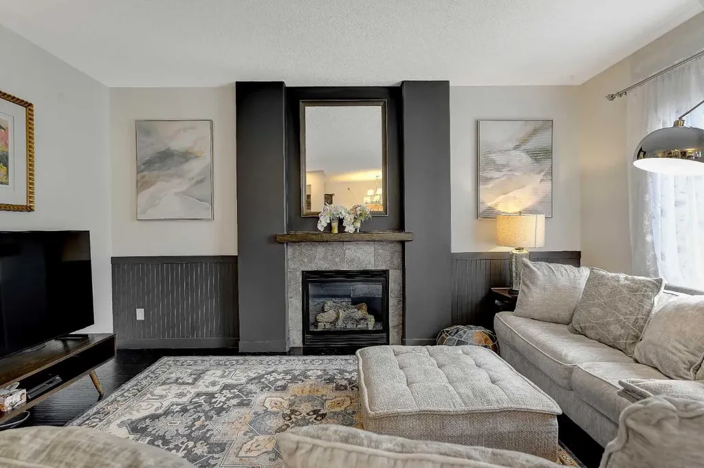 11513 71 Avenue Grande Prairie AB T8W 0E8