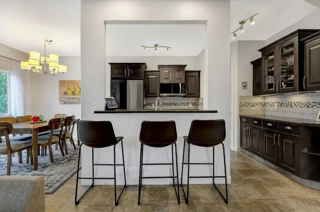 11513 71 Avenue Grande Prairie AB T8W 0E8