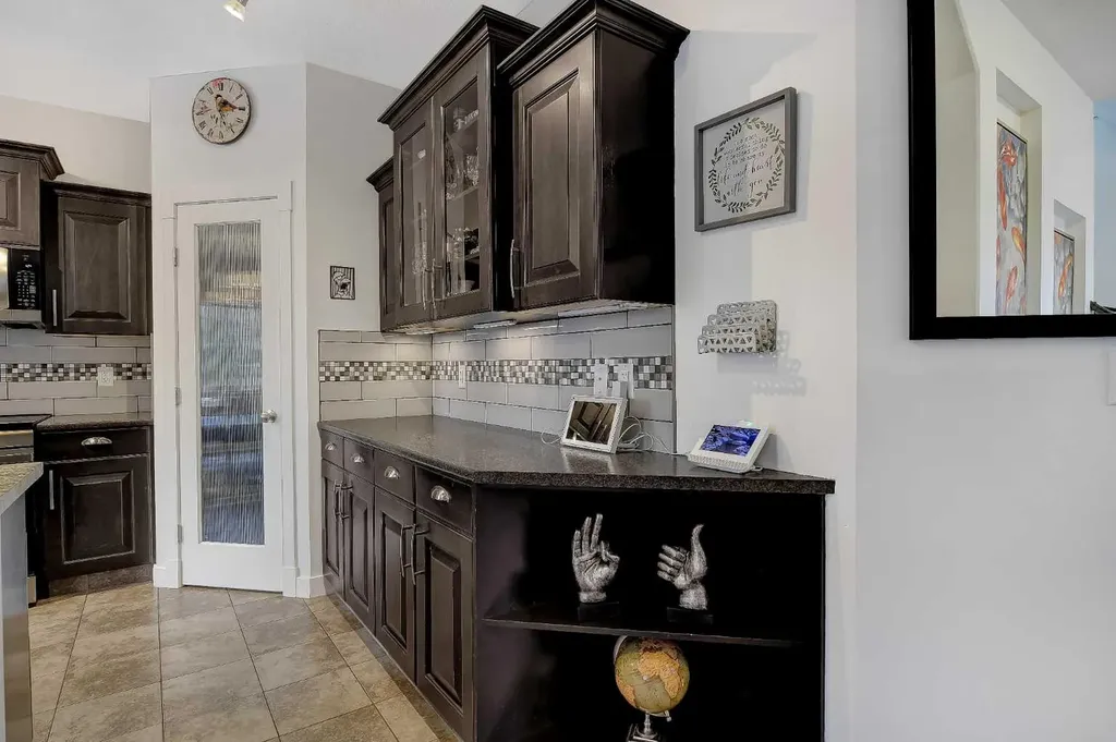 11513 71 Avenue Grande Prairie AB T8W 0E8