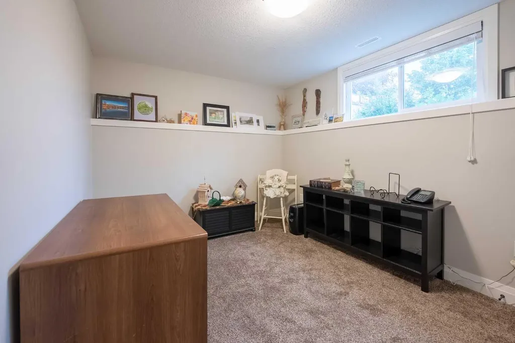 291 Tartan Circle W Lethbridge AB T1J 0Z1