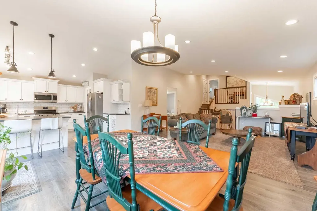 291 Tartan Circle W Lethbridge AB T1J 0Z1