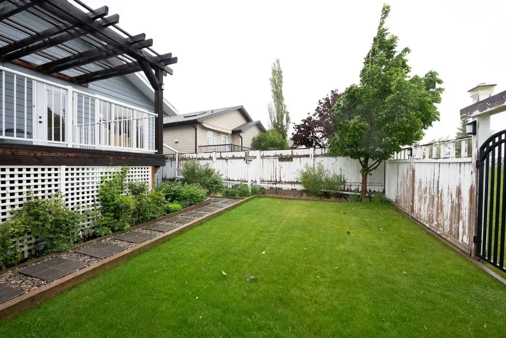 291 Tartan Circle W Lethbridge AB T1J 0Z1