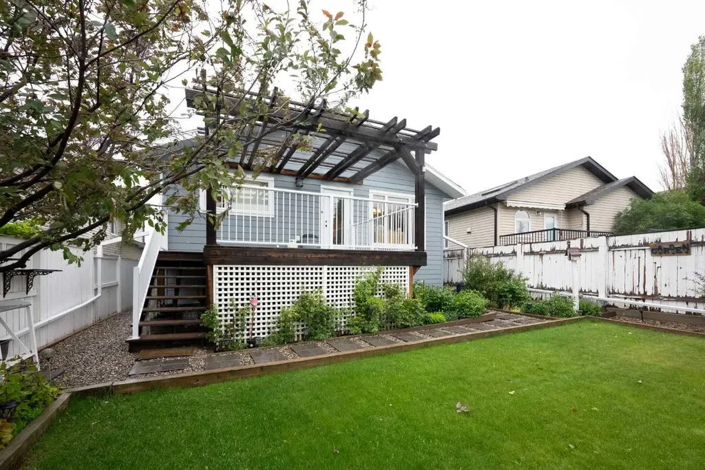291 Tartan Circle W Lethbridge AB T1J 0Z1