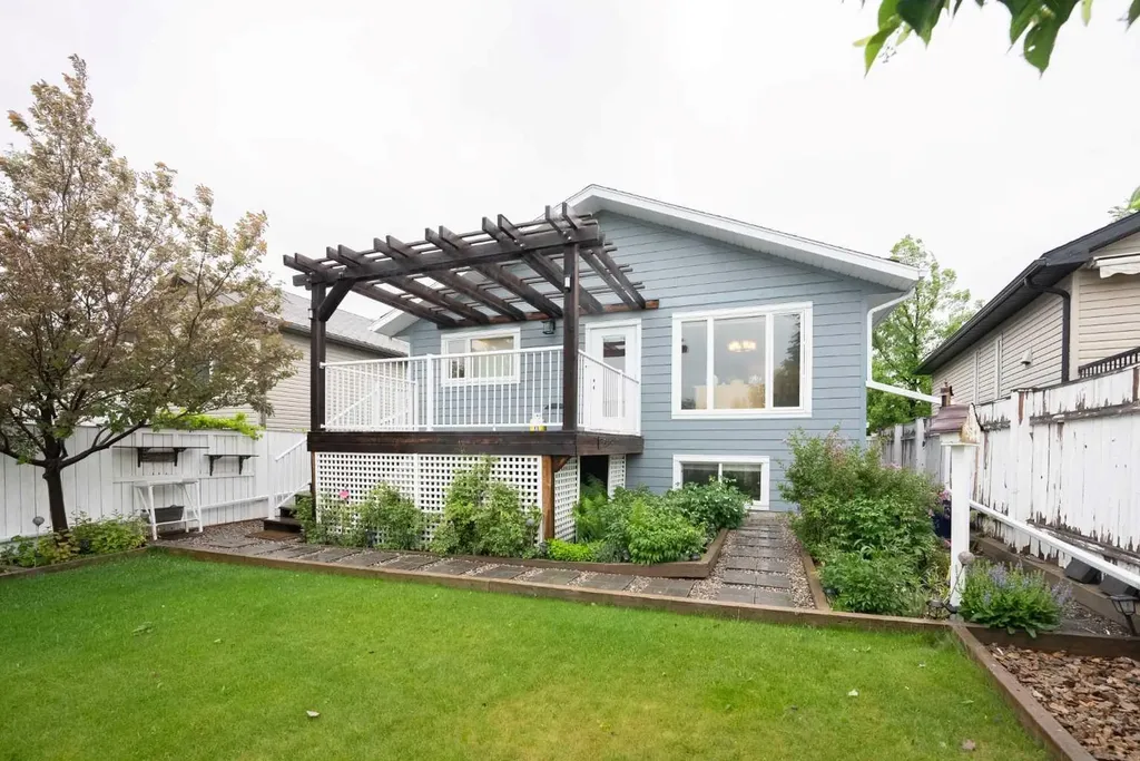 291 Tartan Circle W Lethbridge AB T1J 0Z1
