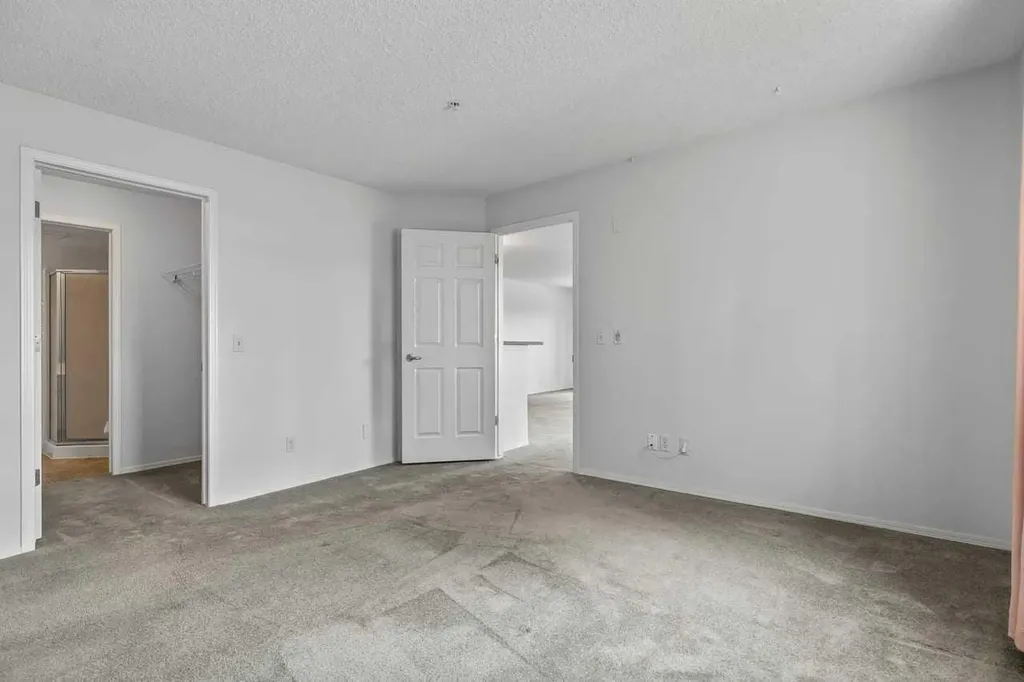 928 Arbour Lake Road NW Calgary AB T3G 5T2
