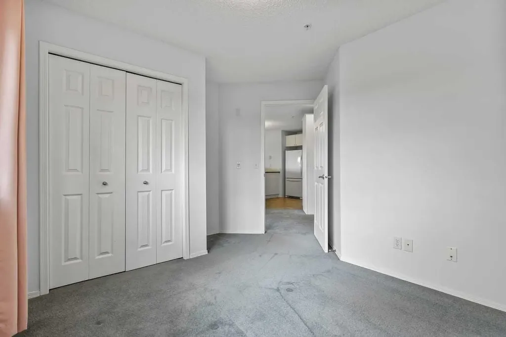 928 Arbour Lake Road NW Calgary AB T3G 5T2