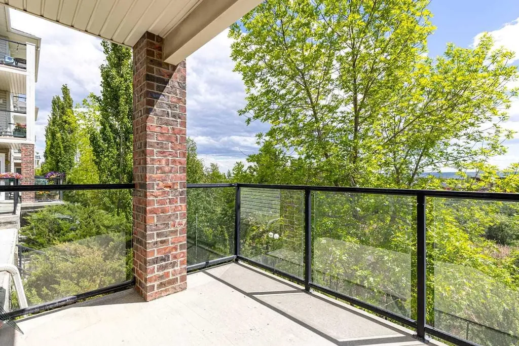 928 Arbour Lake Road NW Calgary AB T3G 5T2