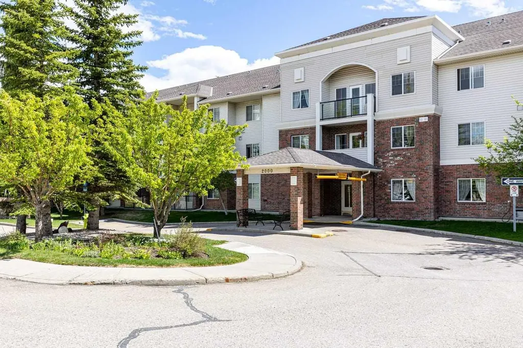 928 Arbour Lake Road NW Calgary AB T3G 5T2